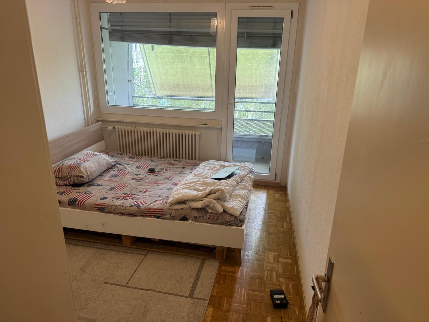 Appartement de 6 pièces

Frais d'agence 1000 CHF, photo 8 sur 10