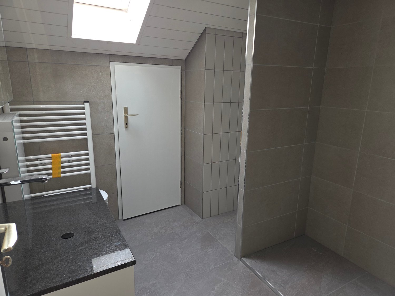 Appartement en attique de 2 ½ pièces, photo 1 sur 5