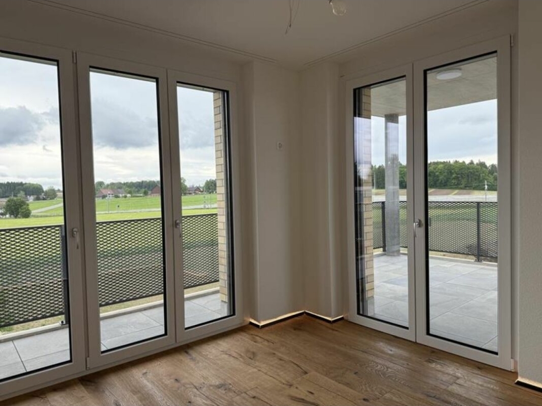 Exclusive 3.5-Room Attic Flat with Panoramic Views