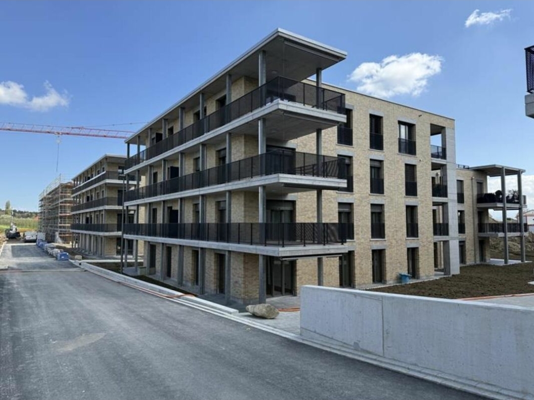 Exclusive 3.5-Room Attic Flat with Panoramic Views