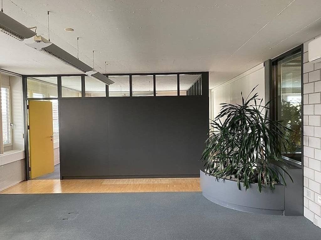 144m² commercial, photo 3 sur 5