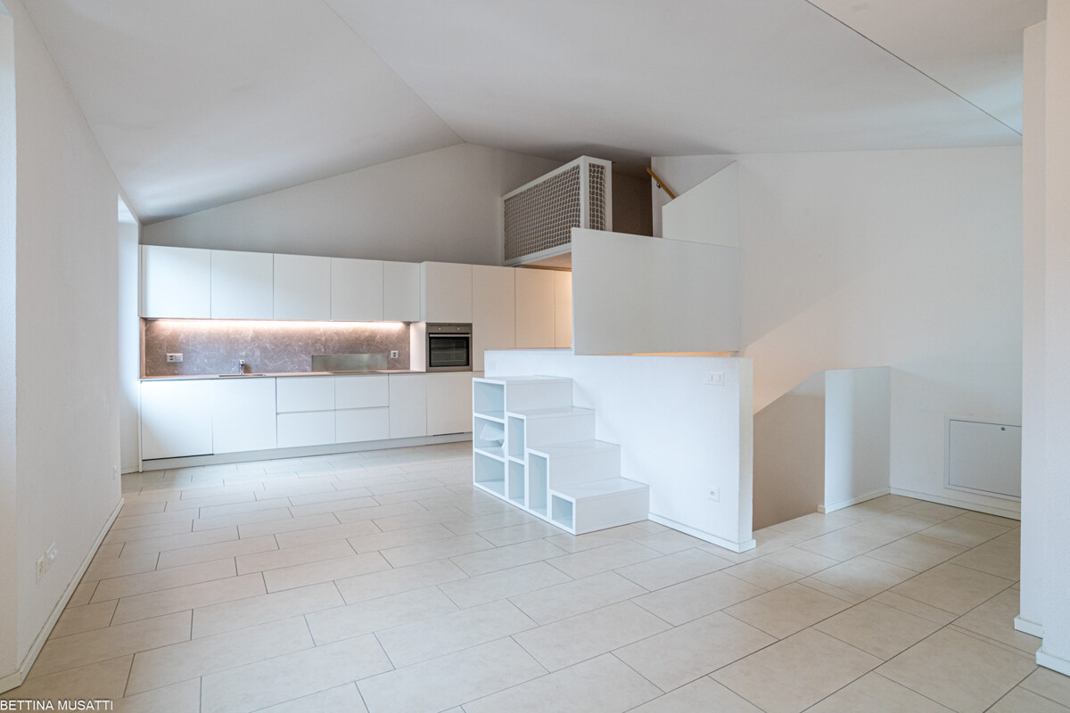 Appartement en attique de 3 ½ pièces, photo 3 sur 10