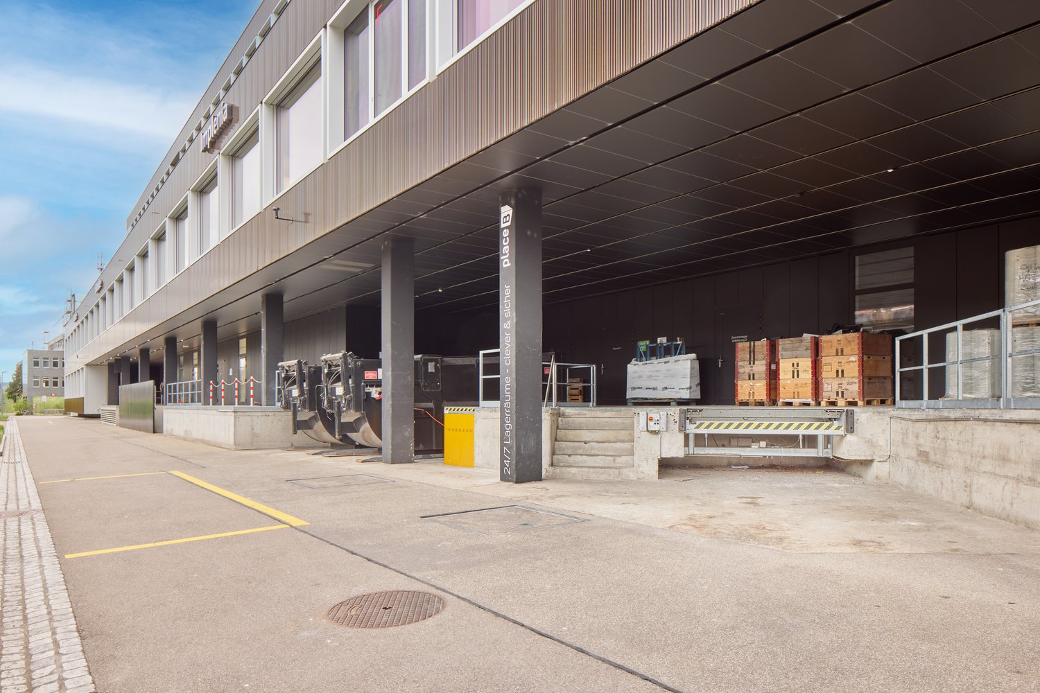 95m² de local de stockage