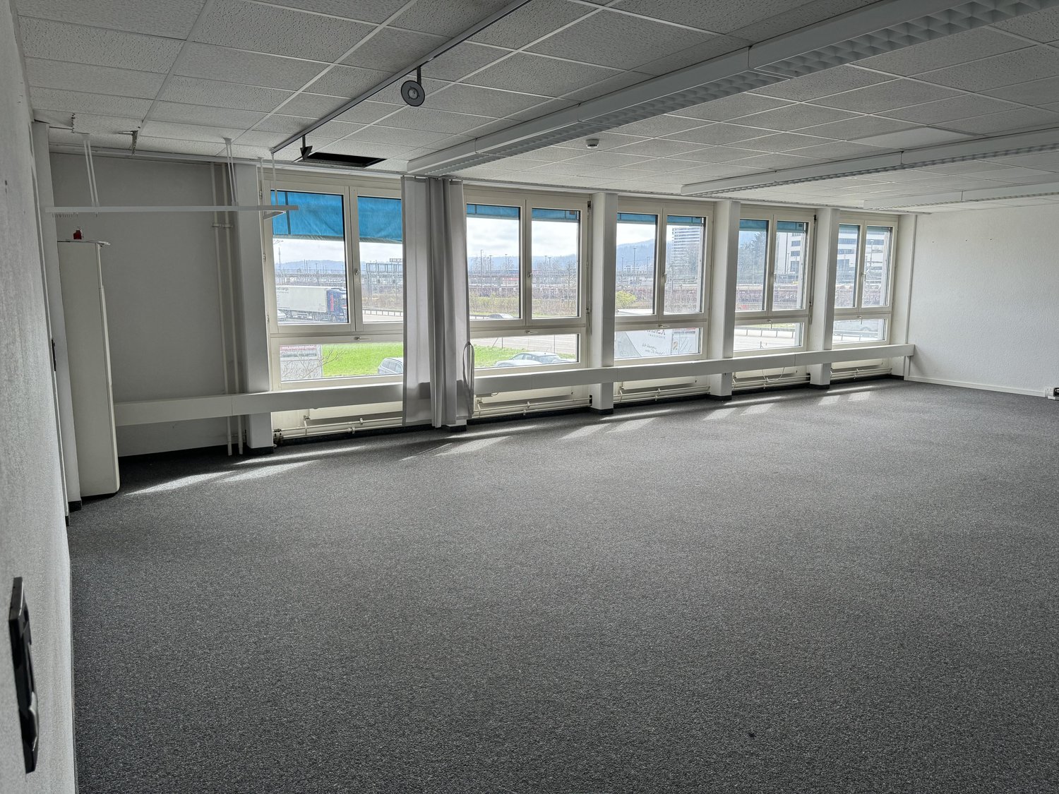 Bureau de 150m², photo 3 sur 6