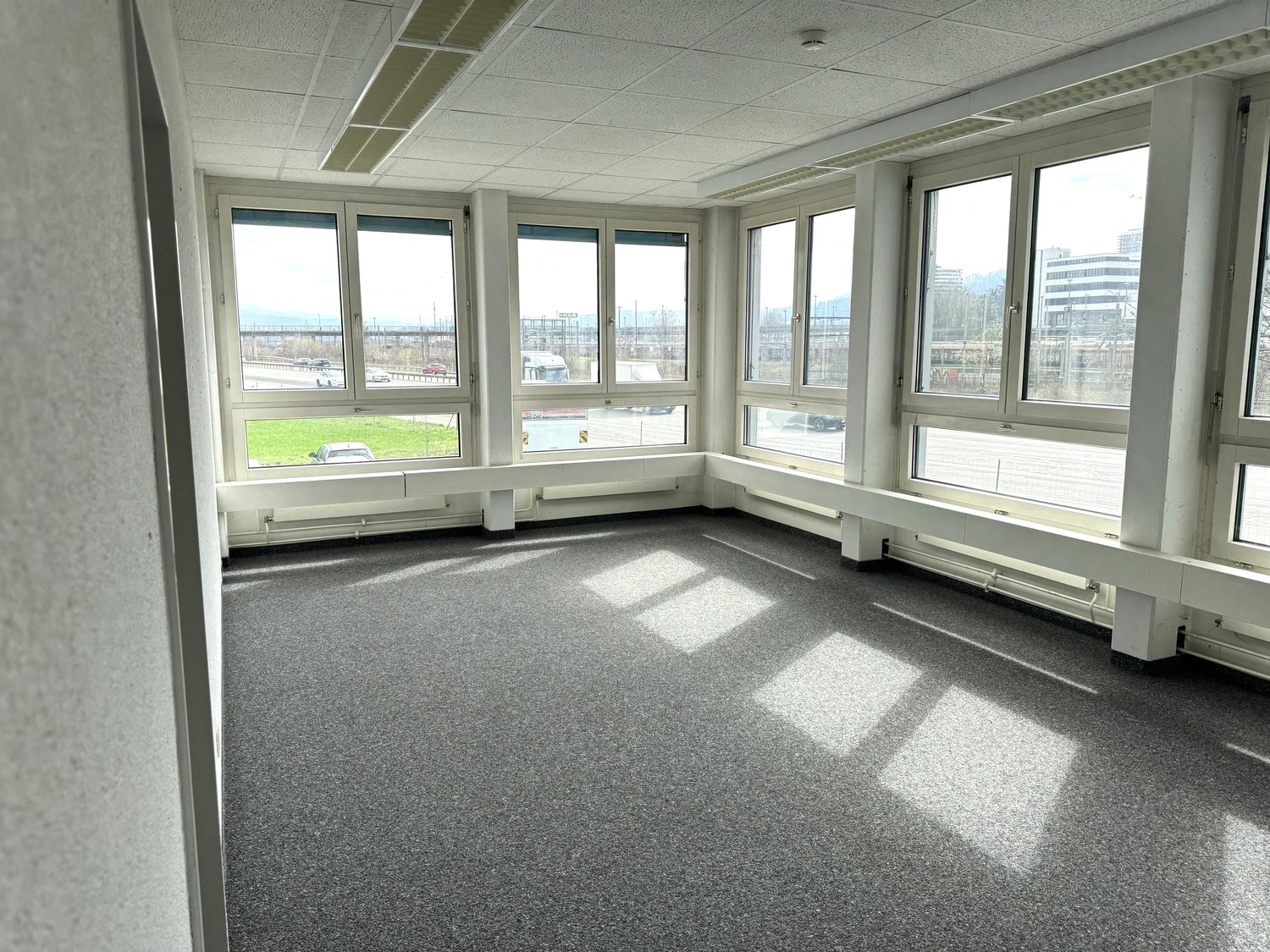 Bureau de 150m², photo 5 sur 6