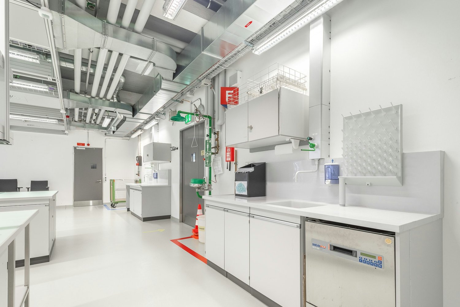 Laboratoire de 80m², photo 3 sur 10