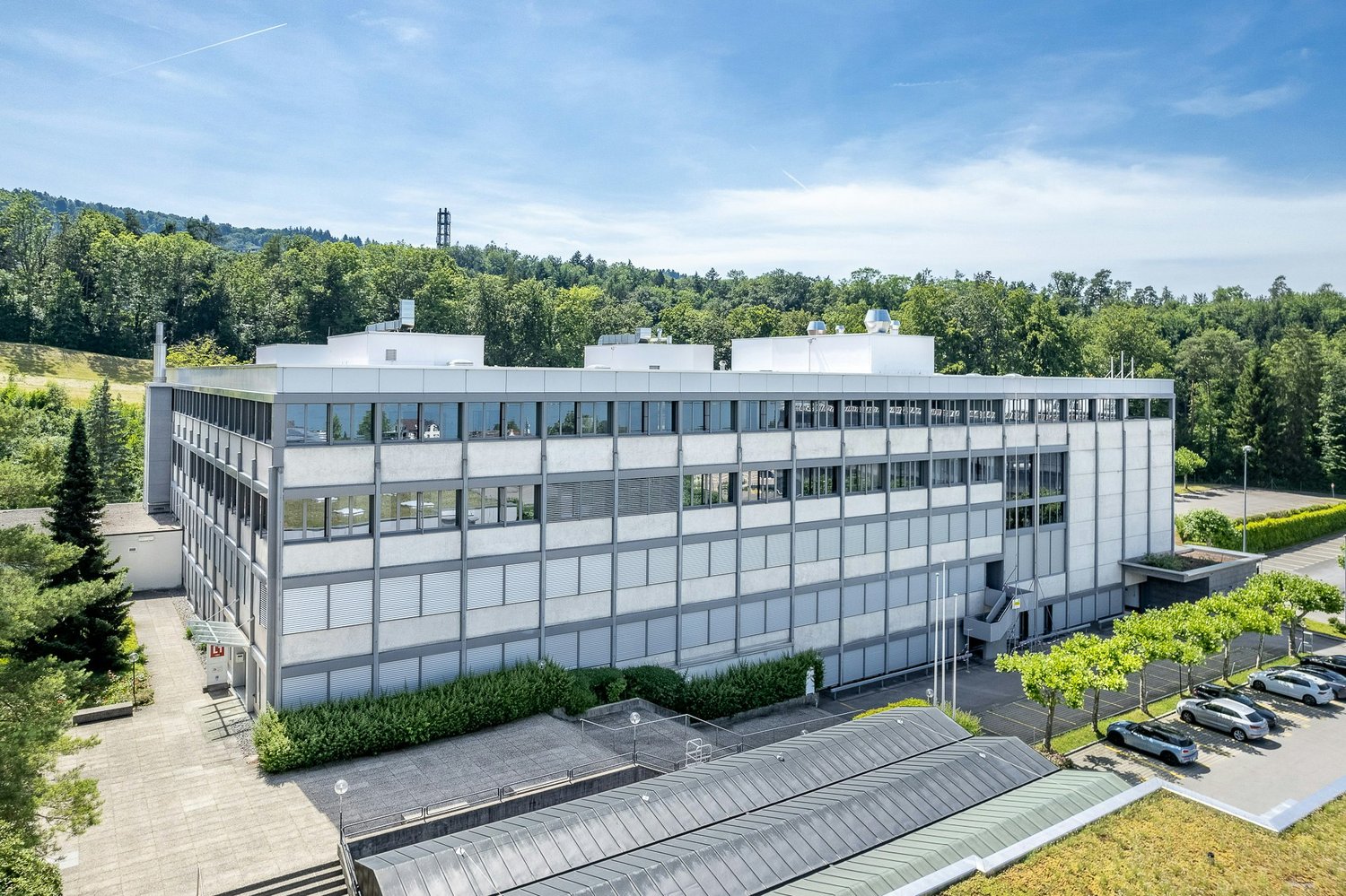 Laboratoire de 80m², photo 1 sur 10