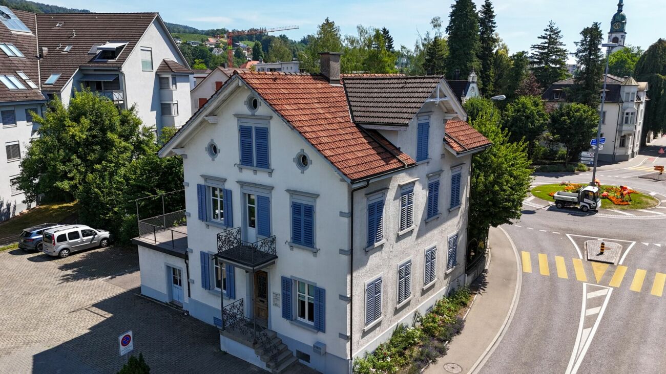 184m² commercial, photo 1 sur 4