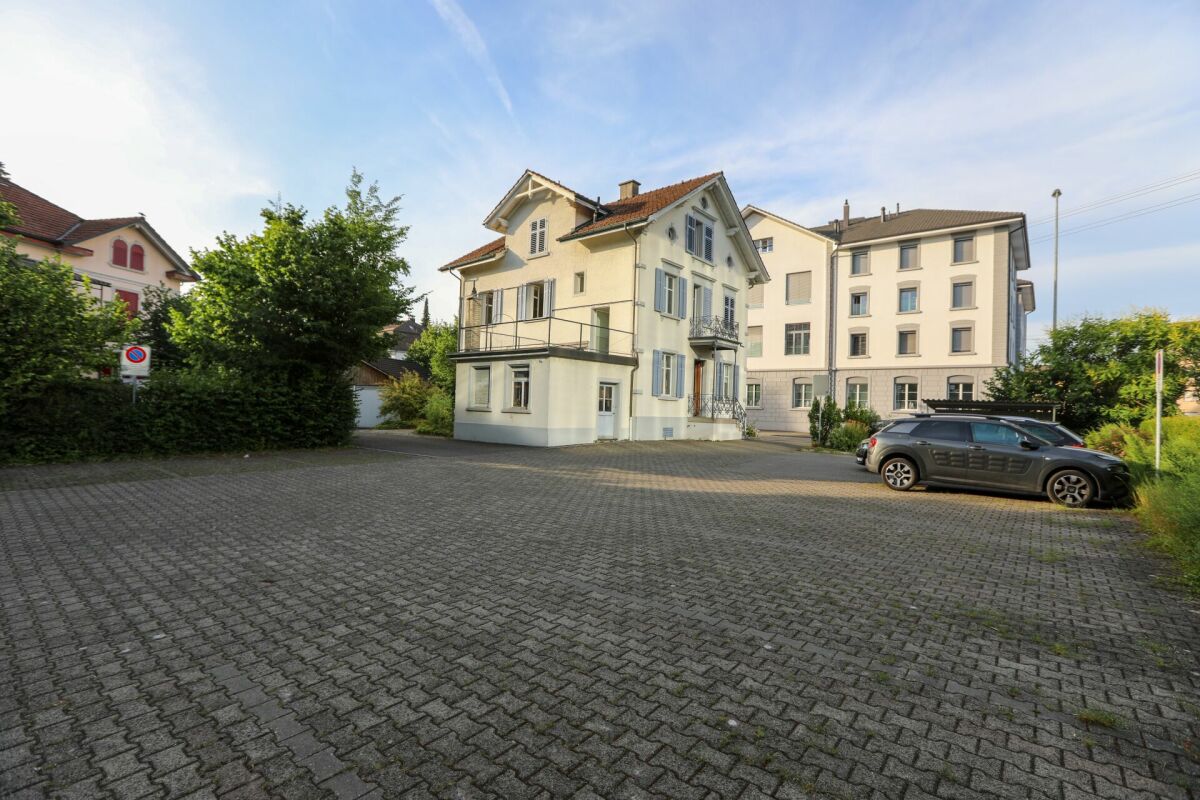 184m² commercial, photo 2 sur 4