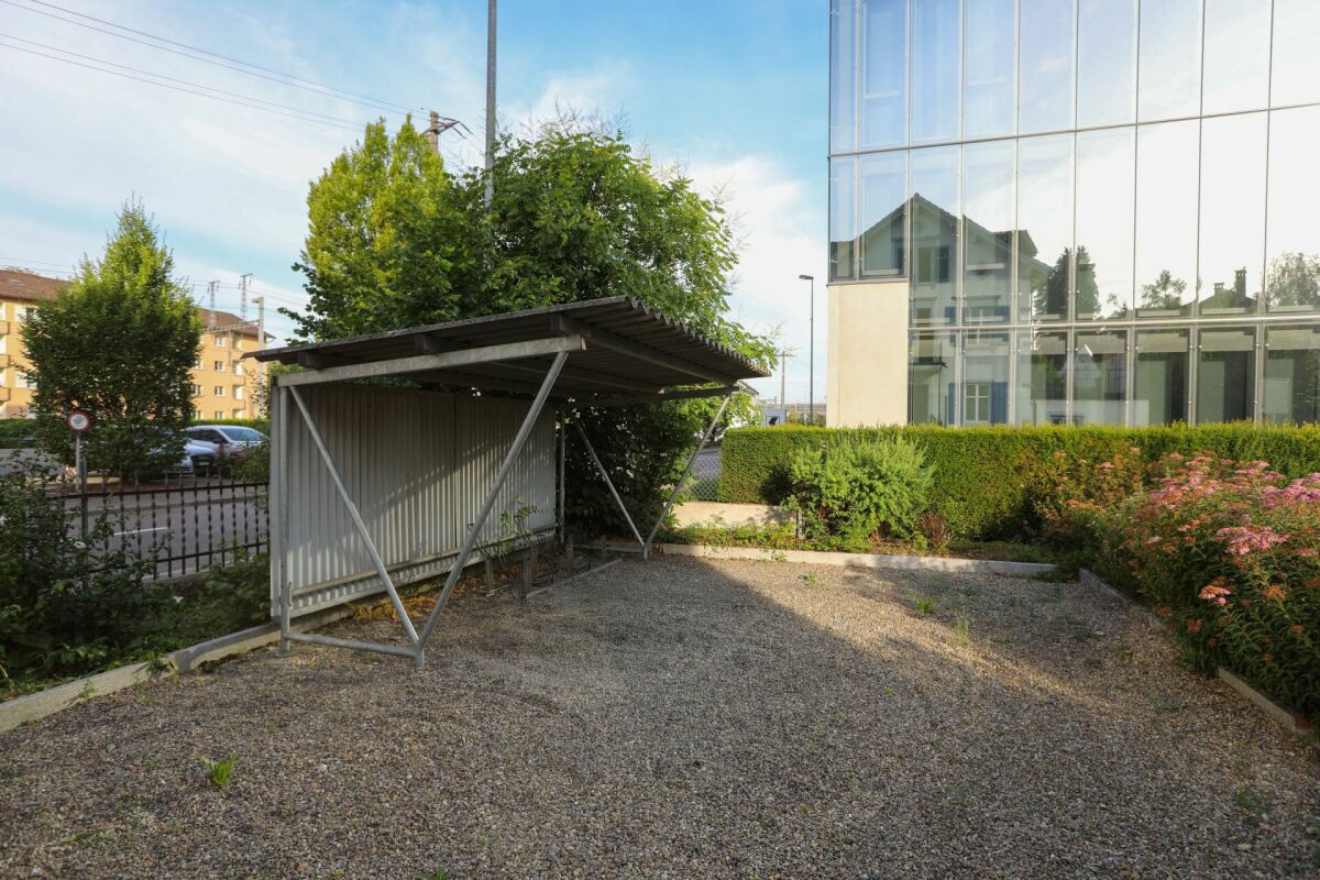 184m² commercial, photo 3 sur 4