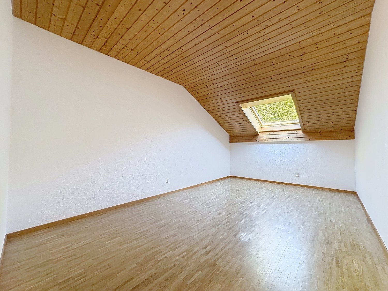 Appartement de 4 pièces, photo 1 sur 10