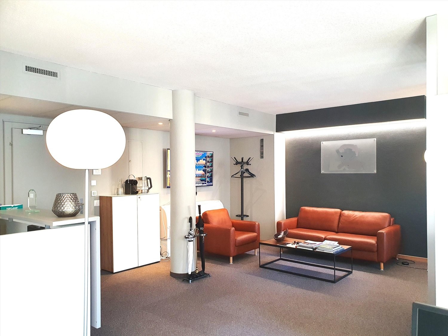 97m² office, photo 1 sur 6