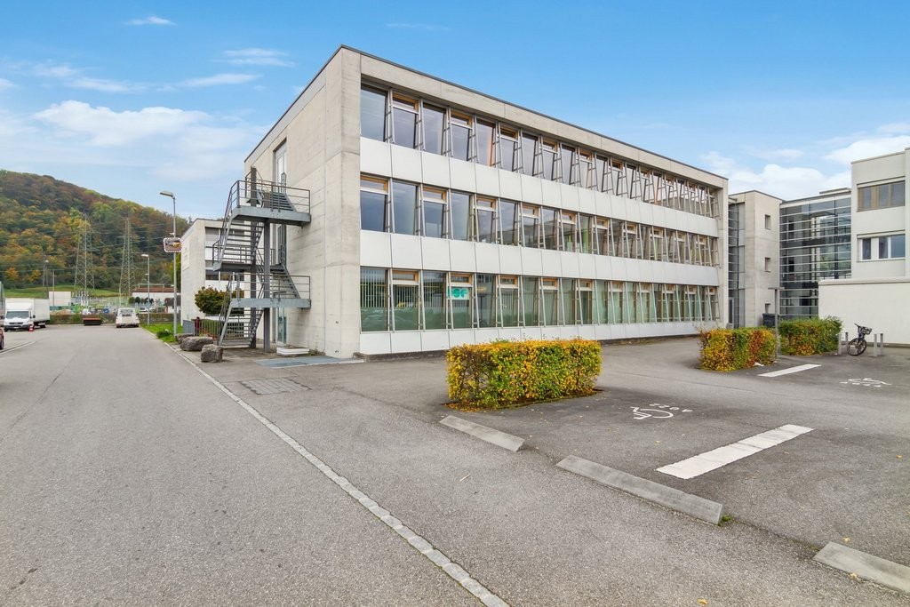 572m² bureau