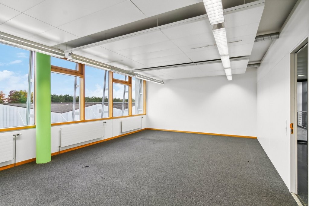 572m² bureau