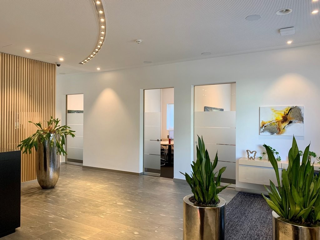 140m² commercial, photo 1 sur 7