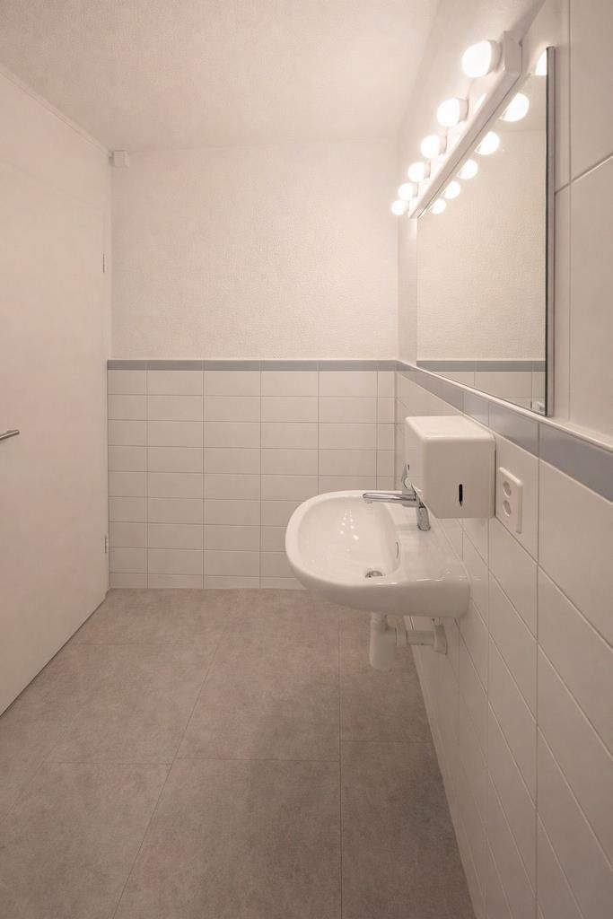 102m² commercial, photo 9 sur 9