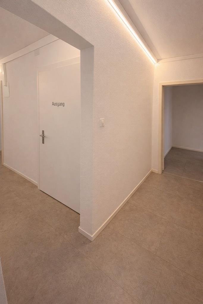 102m² commercial, photo 5 sur 9
