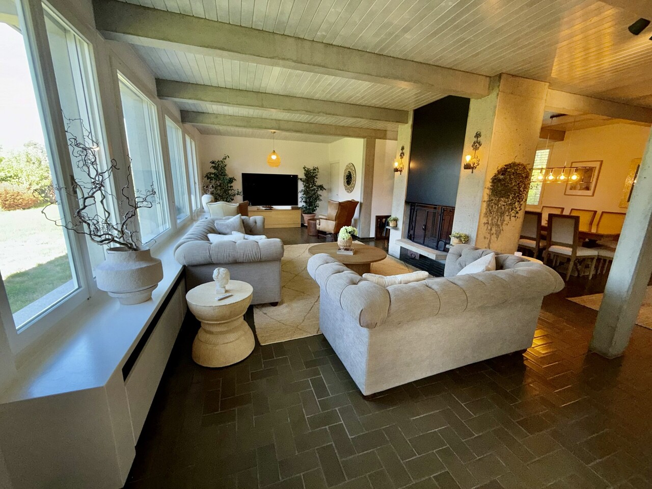 8 rooms villa