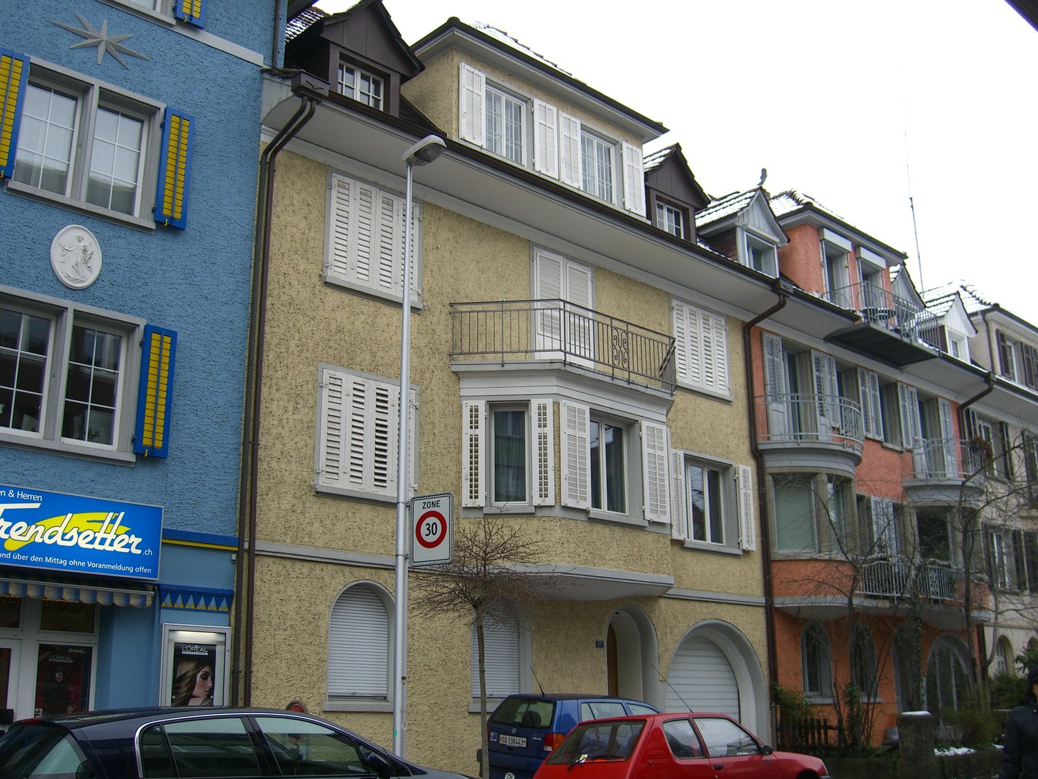 Appartement de 4 pièces sous les combles, photo 1 sur 5
