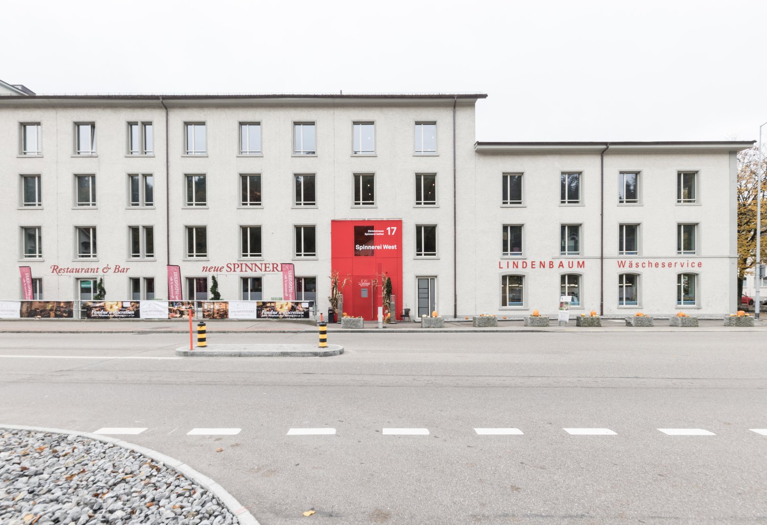 65m² office