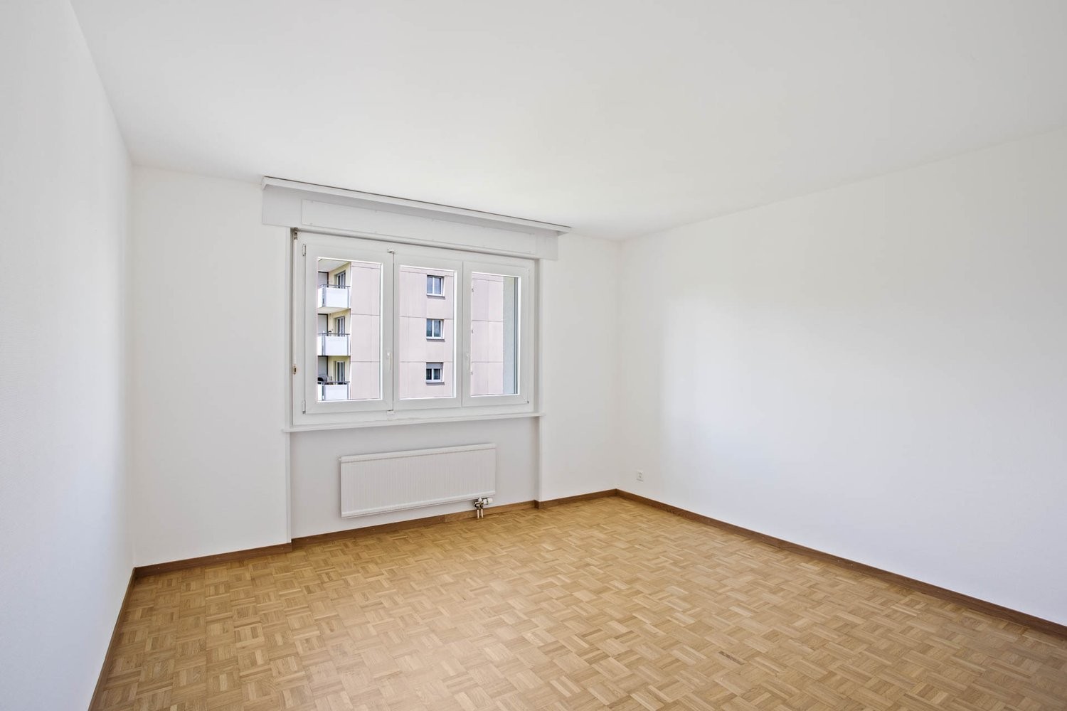 129m² commercial, photo 3 sur 5