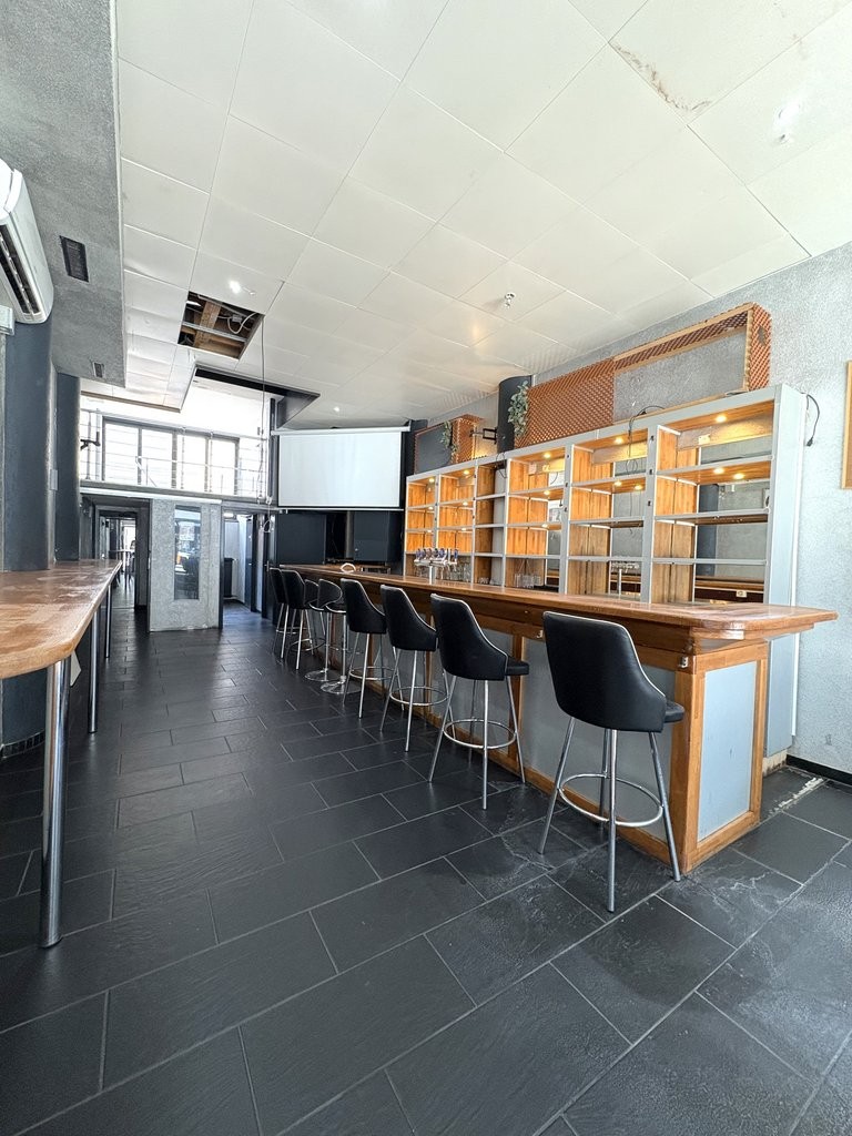 65m² commercial, photo 1 sur 4
