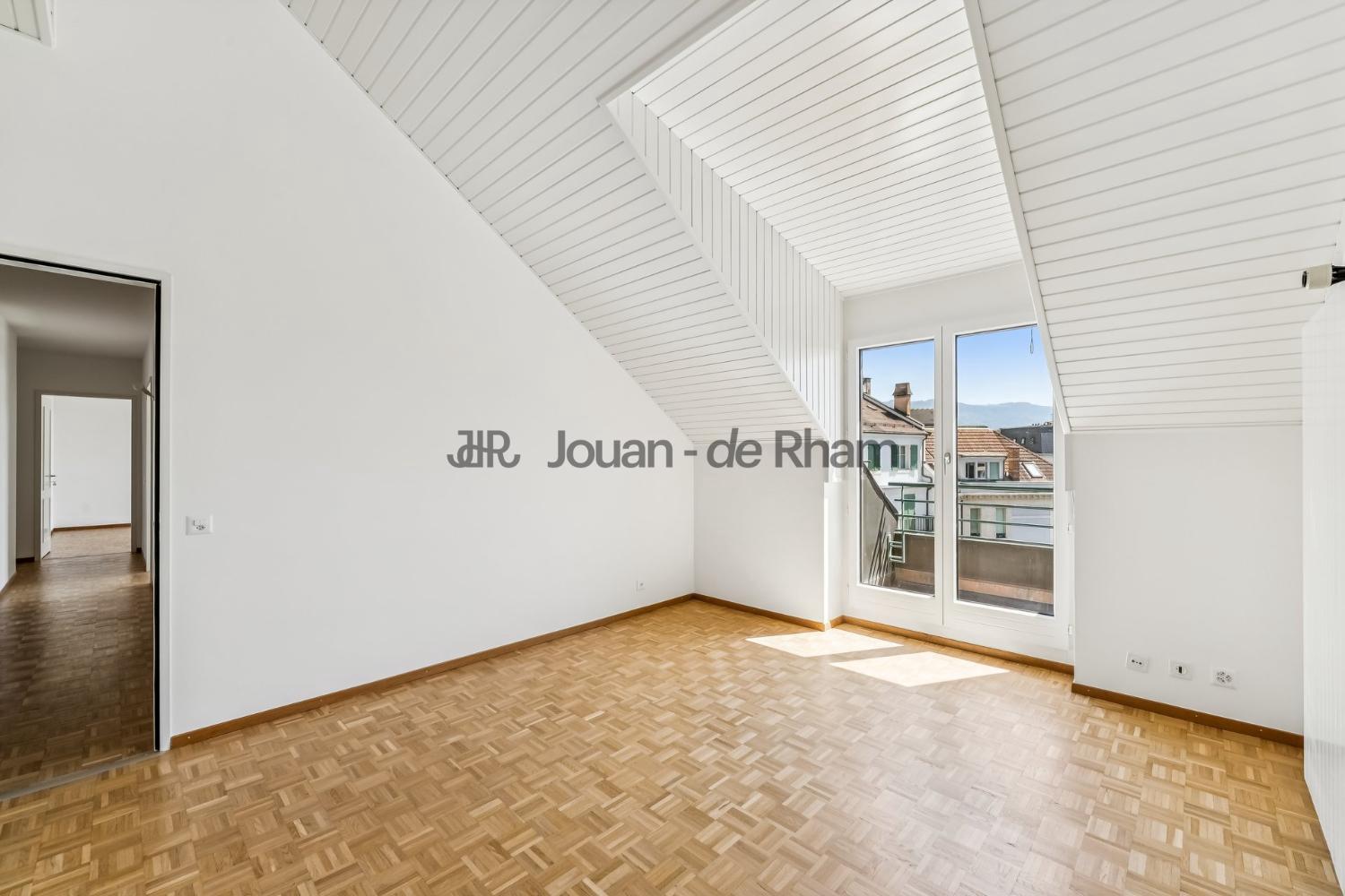 7 rooms apartment, photo 7 sur 10