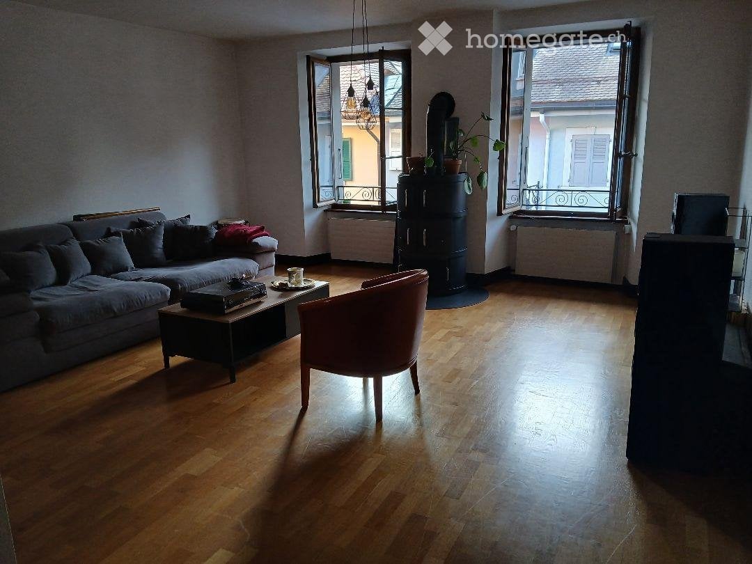 6 rooms apartment