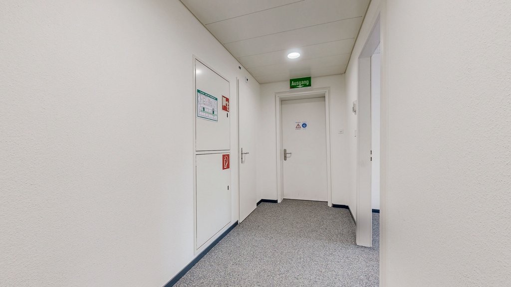 150m² office