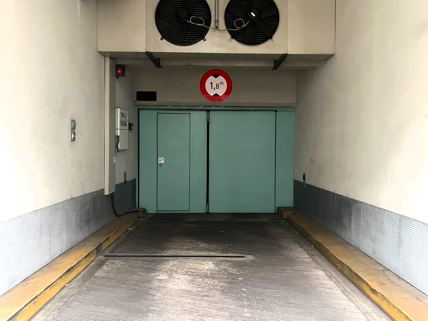 Place de parc souterrain de 14m²