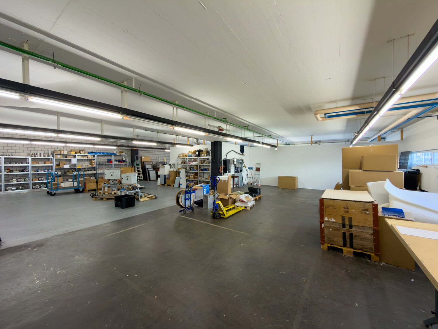 255m² commercial, photo 1 sur 7
