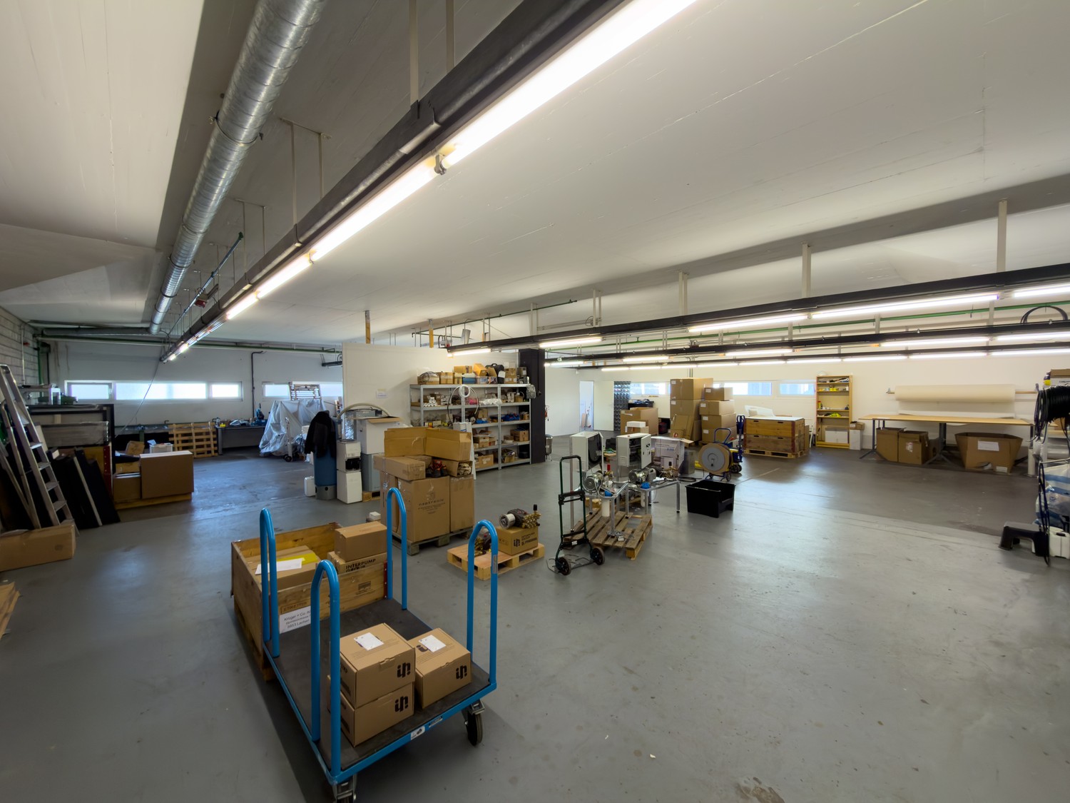 255m² commercial, photo 2 sur 7