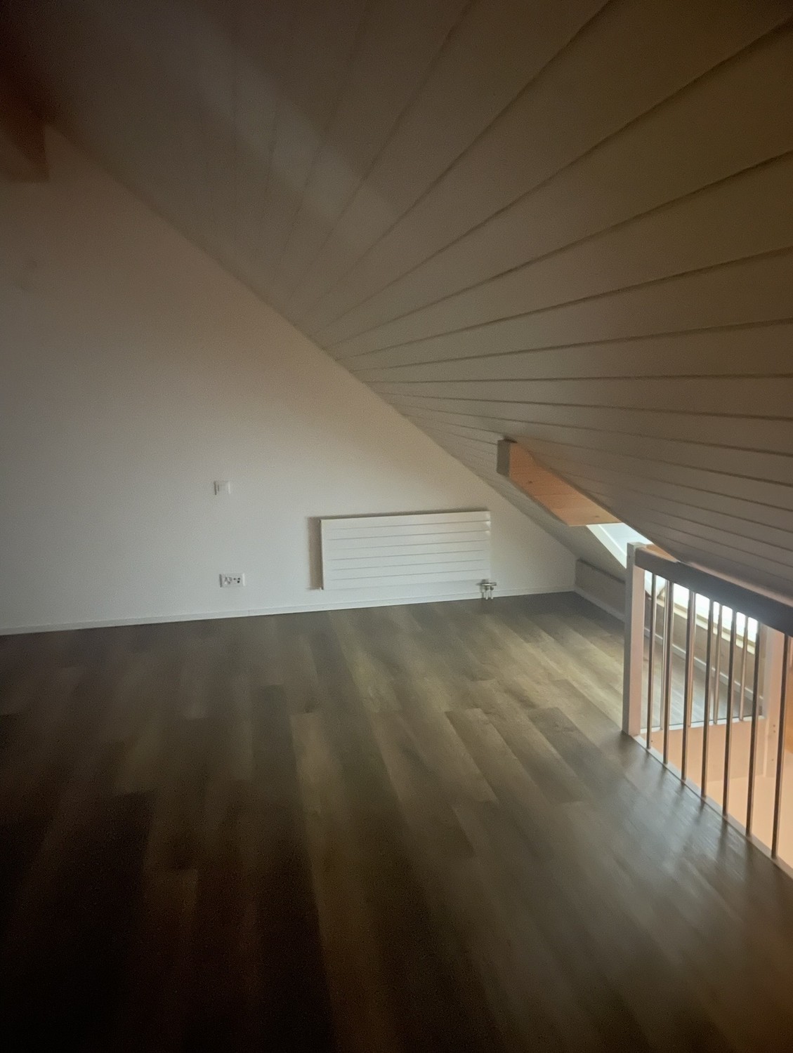 Recherche urgente de repreneur pour un magnifique appartement sous les combles.