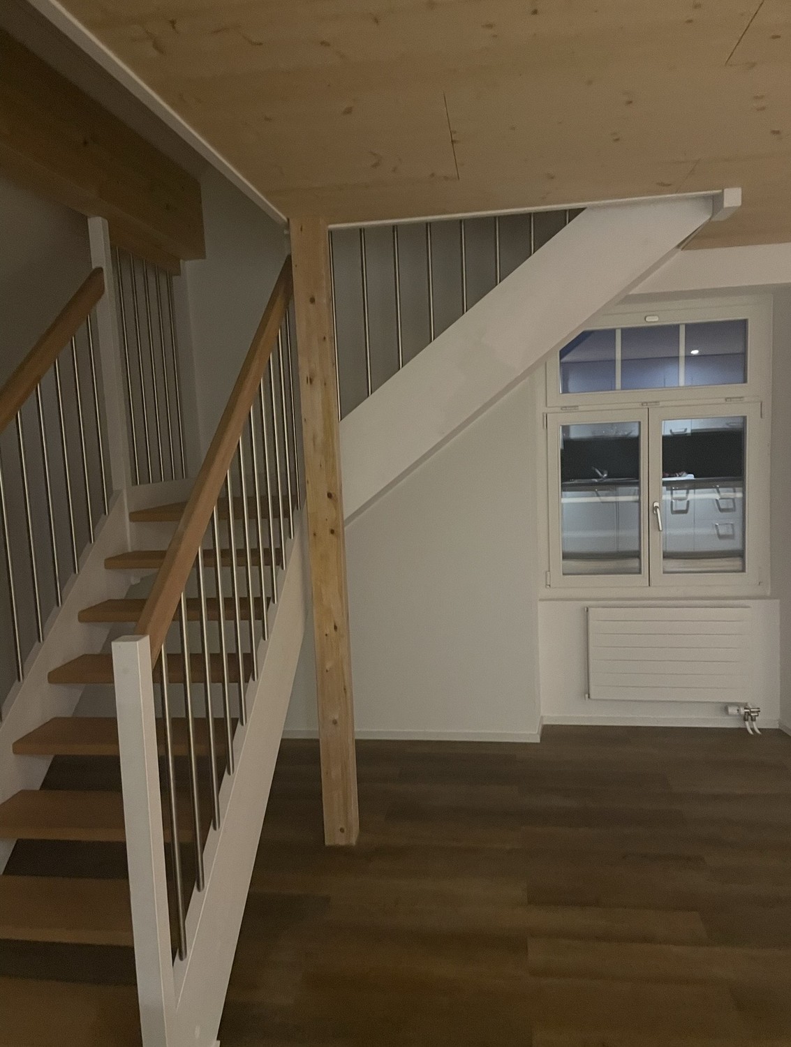 Recherche urgente de repreneur pour un magnifique appartement sous les combles.