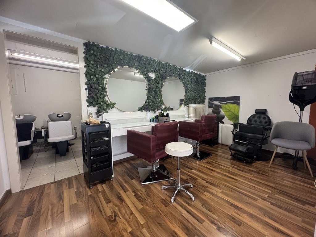 47m² office