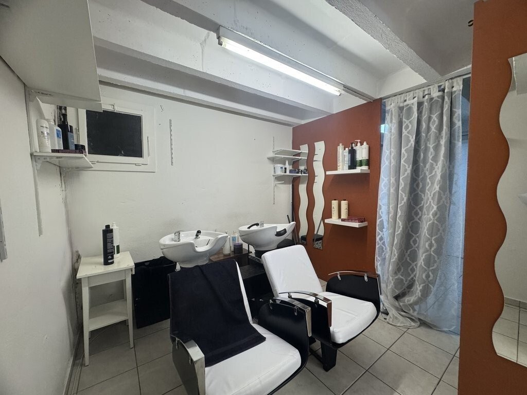 47m² office