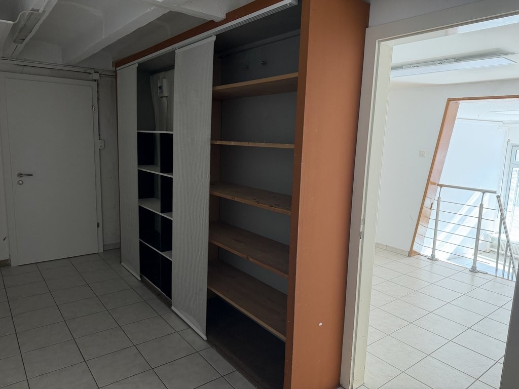 47m² office