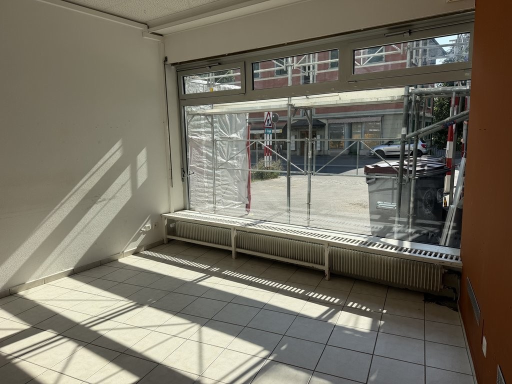 47m² office