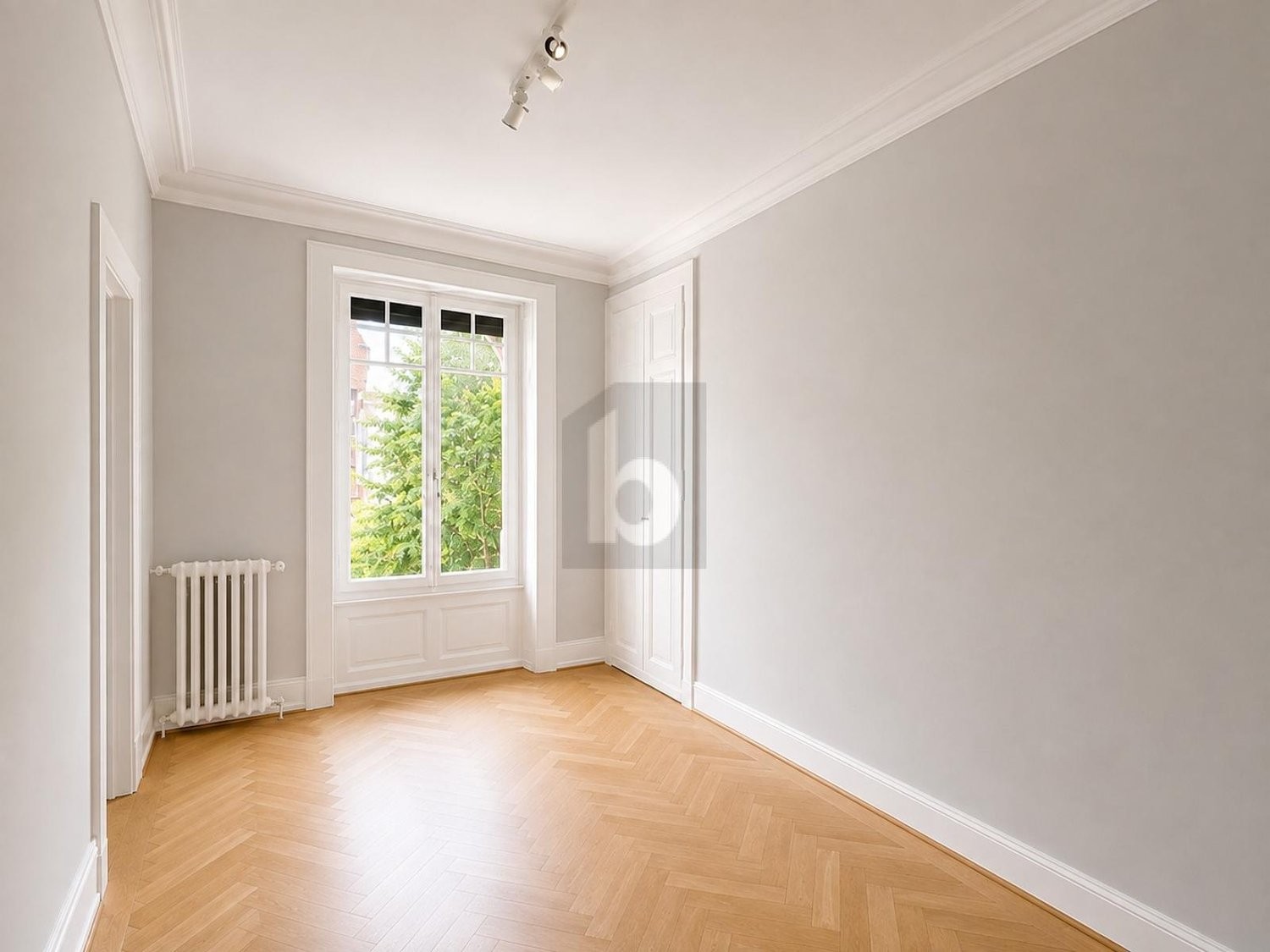 8 rooms apartment, photo 4 sur 4