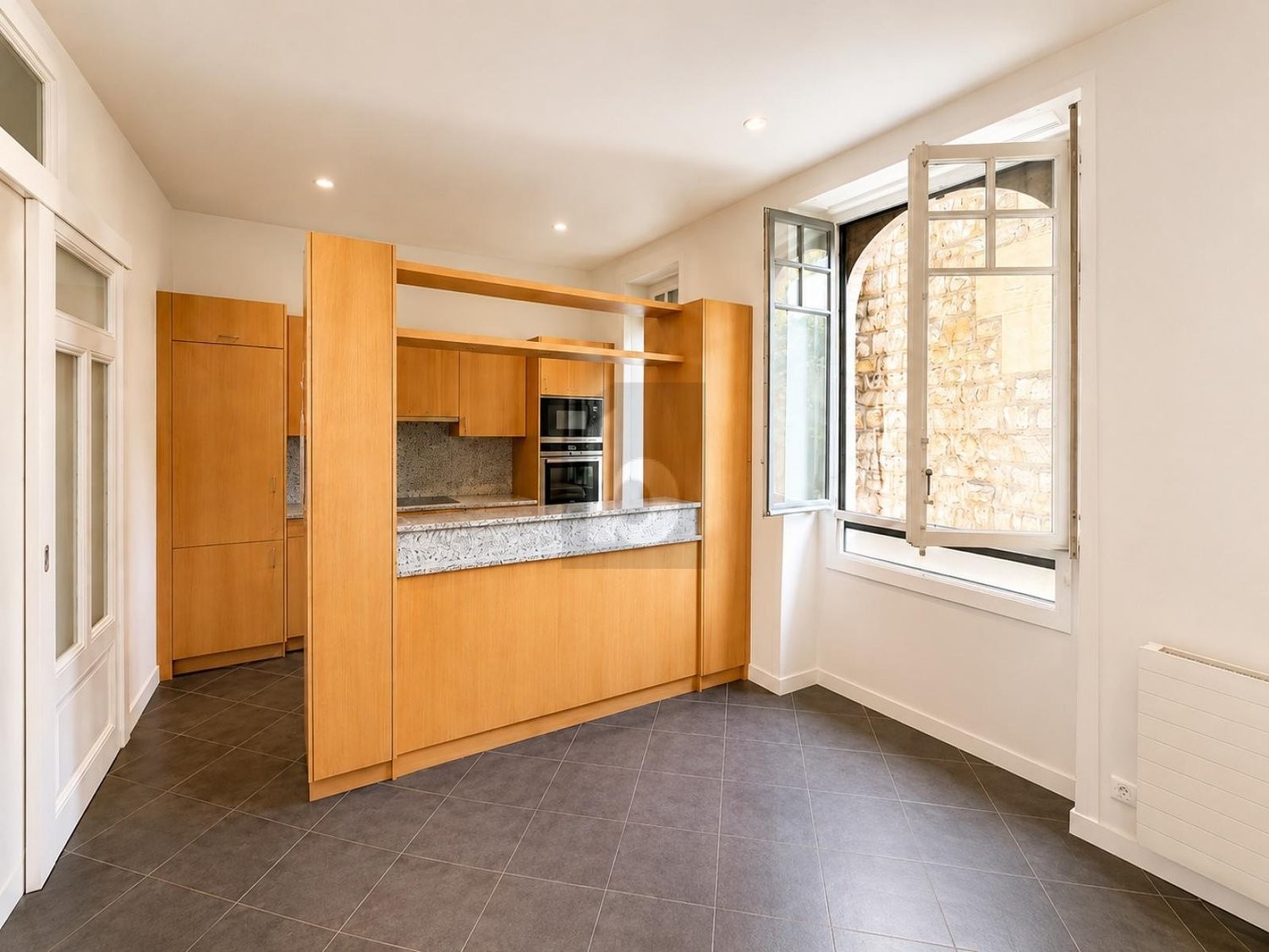 8 rooms apartment, photo 3 sur 4