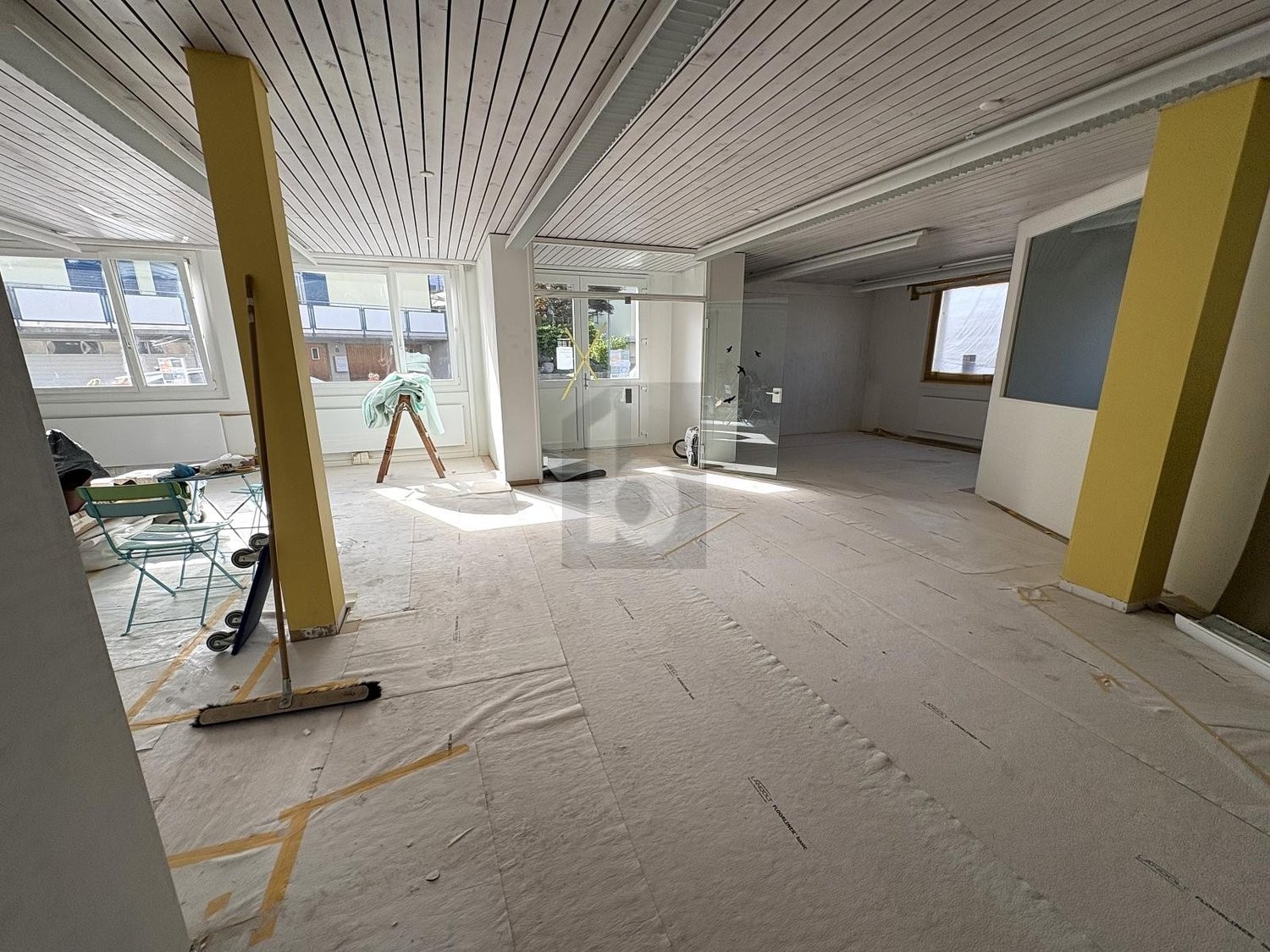 Commerce de 160m²