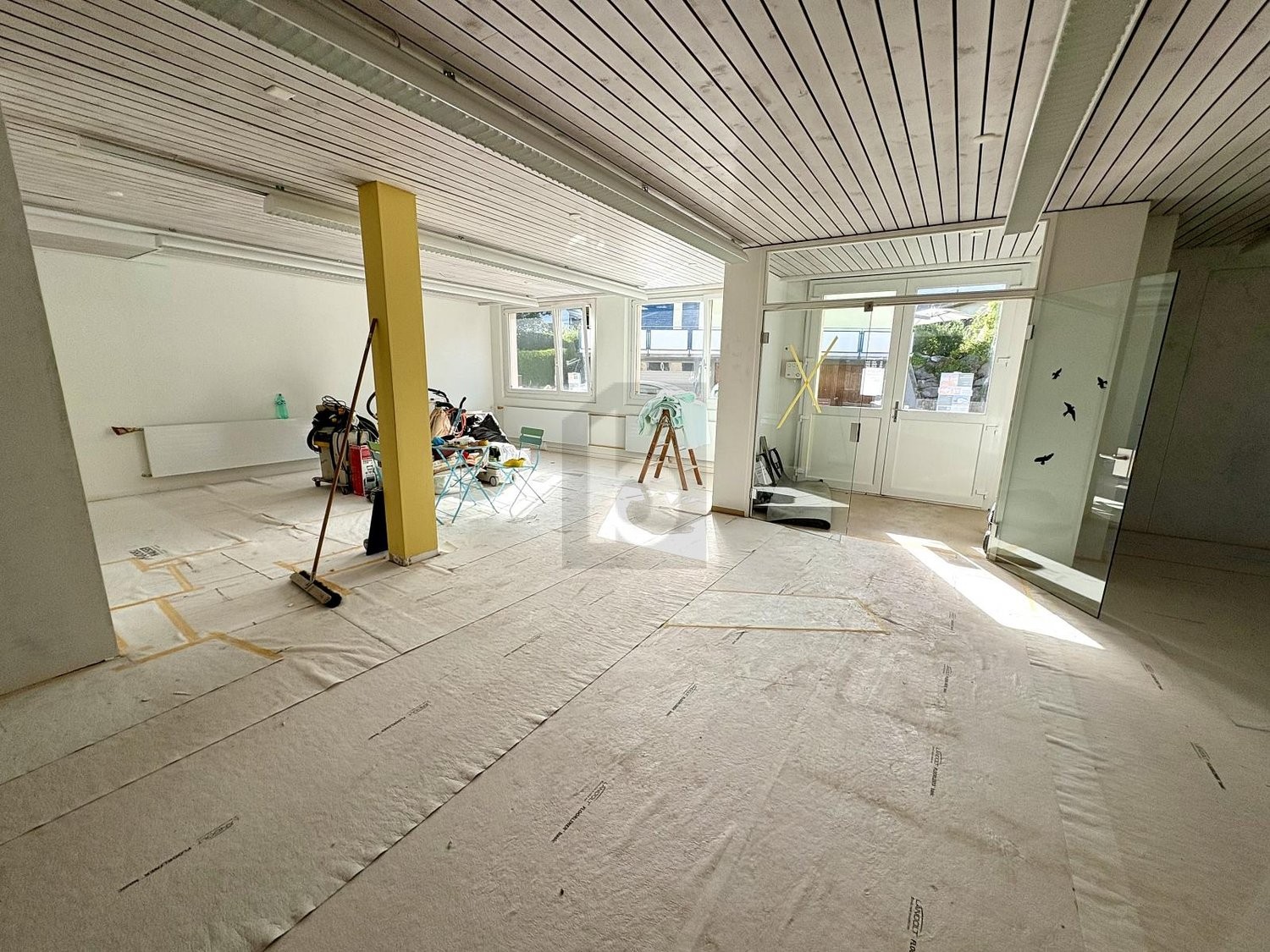 Commerce de 160m²