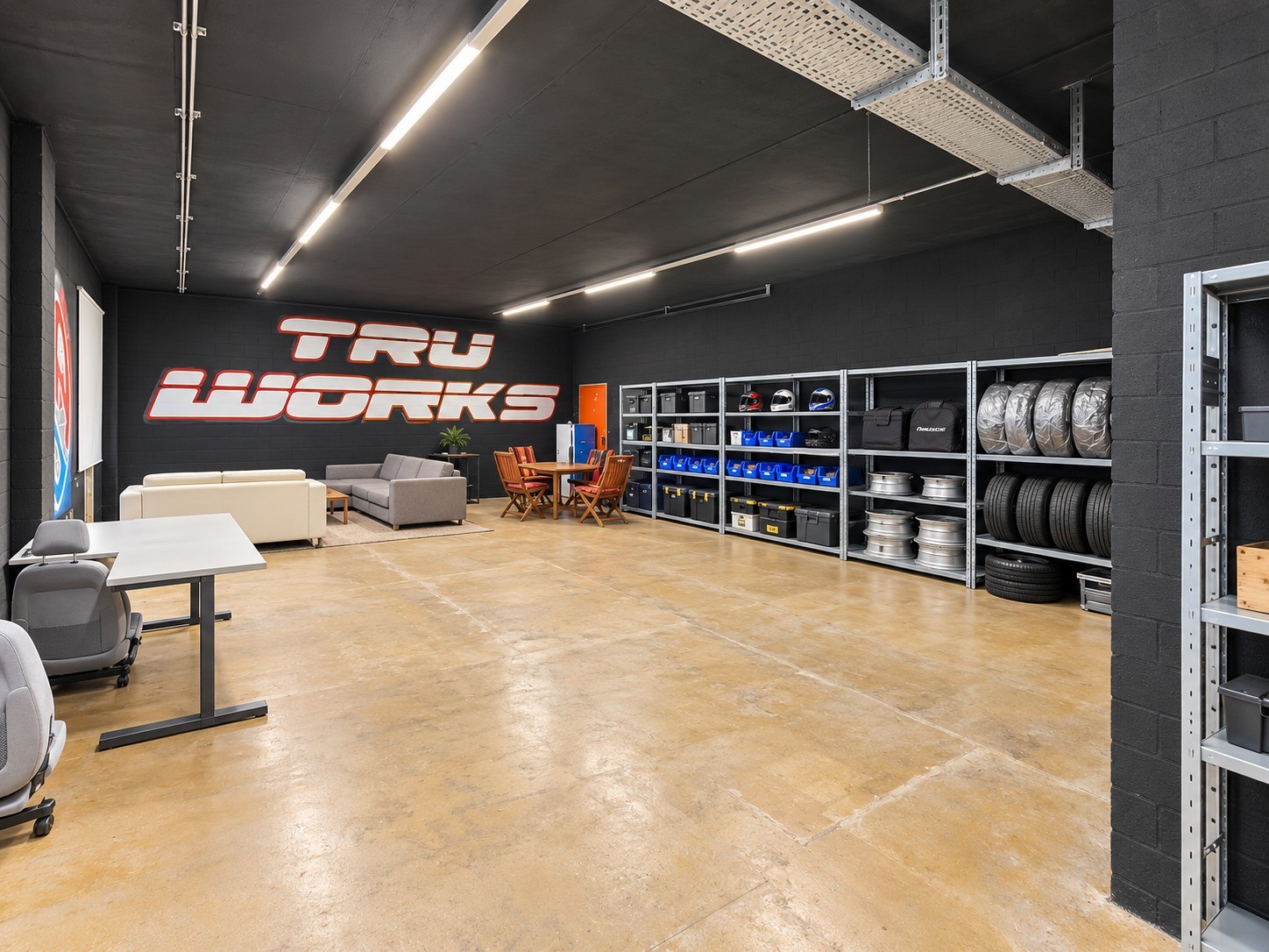 100m² commercial