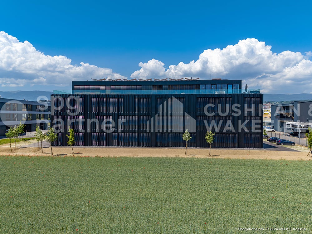 3155m² commercial, photo 1 sur 10
