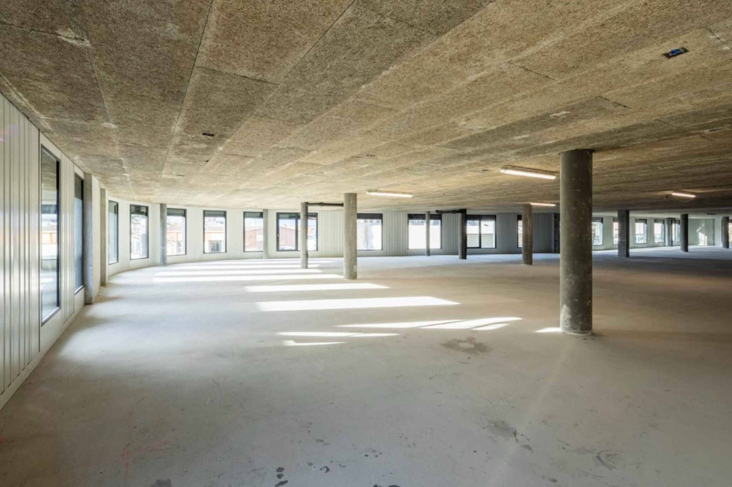 500m² commercial, photo 2 sur 10
