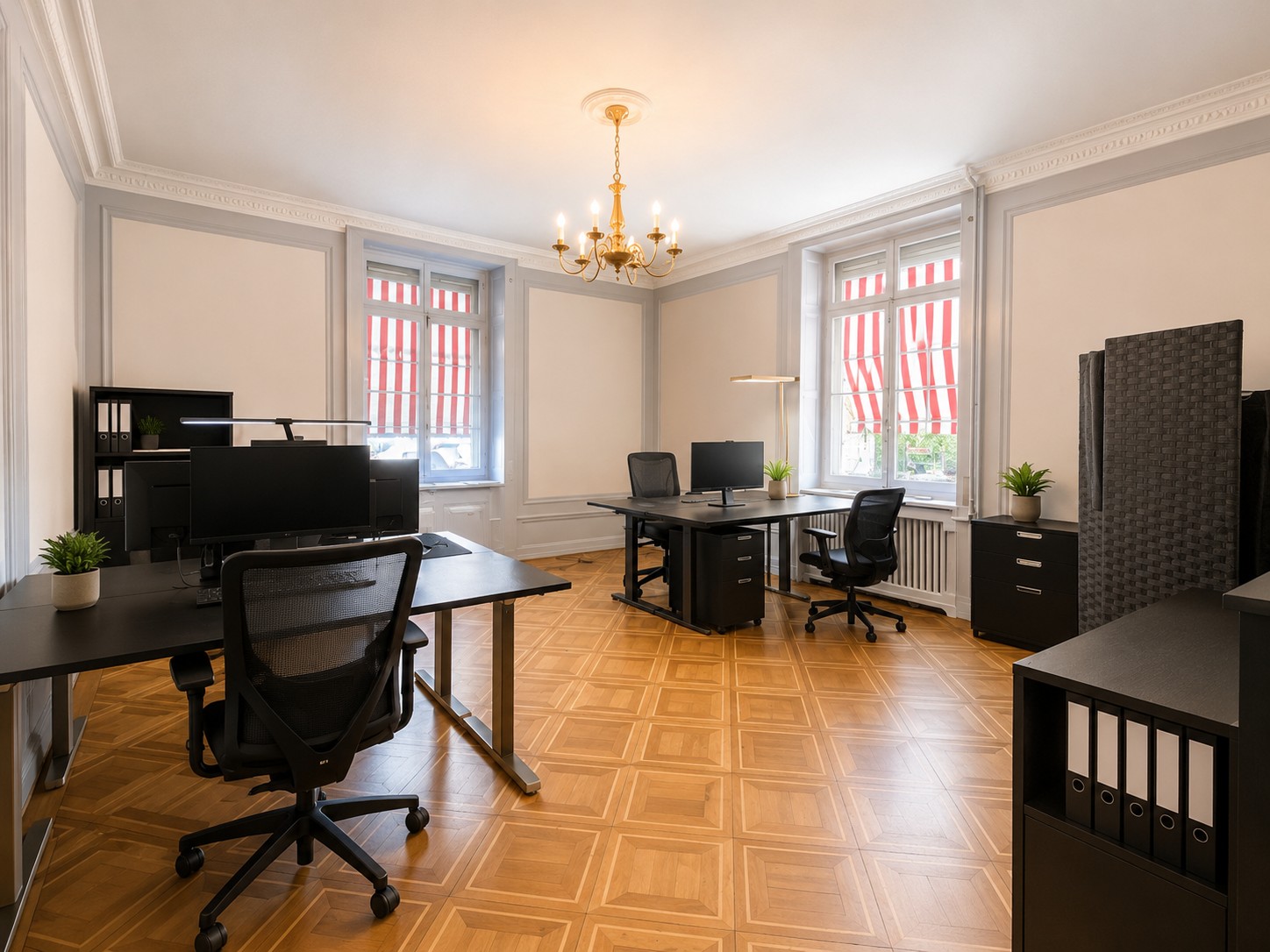 Office, photo 3 sur 8