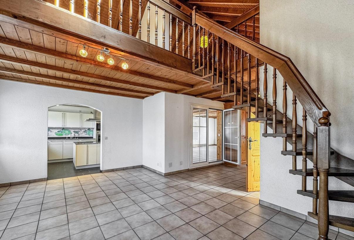 652m² bâtiment résidentiel / commercial, photo 9 sur 10