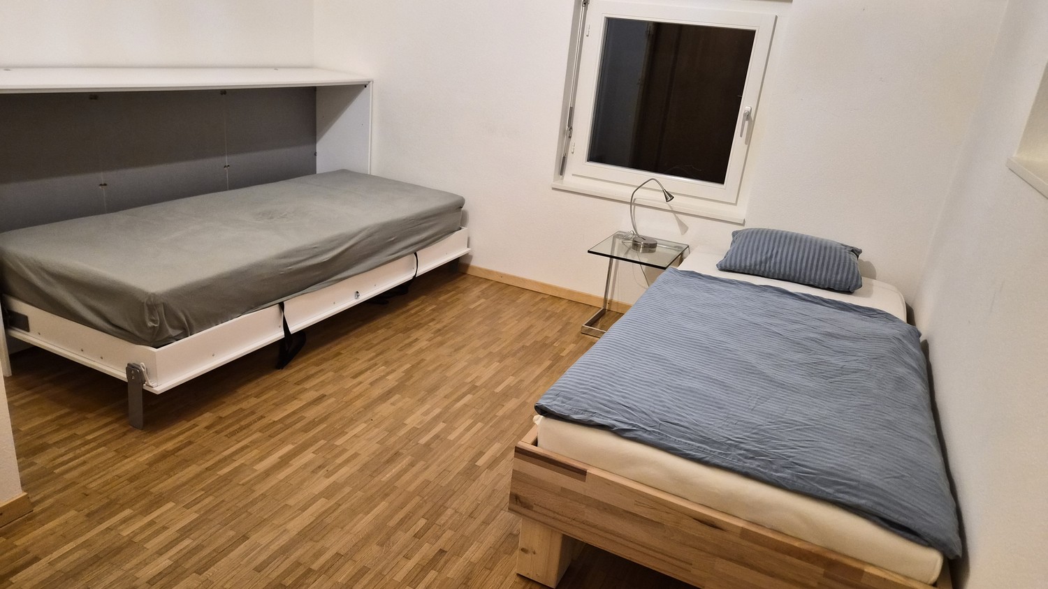 Chambre dans une colocation

Vous travaillez ou étudiez durant la semaine dans la région et recherchez un logement calme et agréable du lundi au vendredi ? Alors cette chambre pourrait être exactement ce qu'il vous faut !

Ce qui vous attend :

Chambre :
Lumineuse, confortable et semi-meublée – amén, photo 5 sur 5