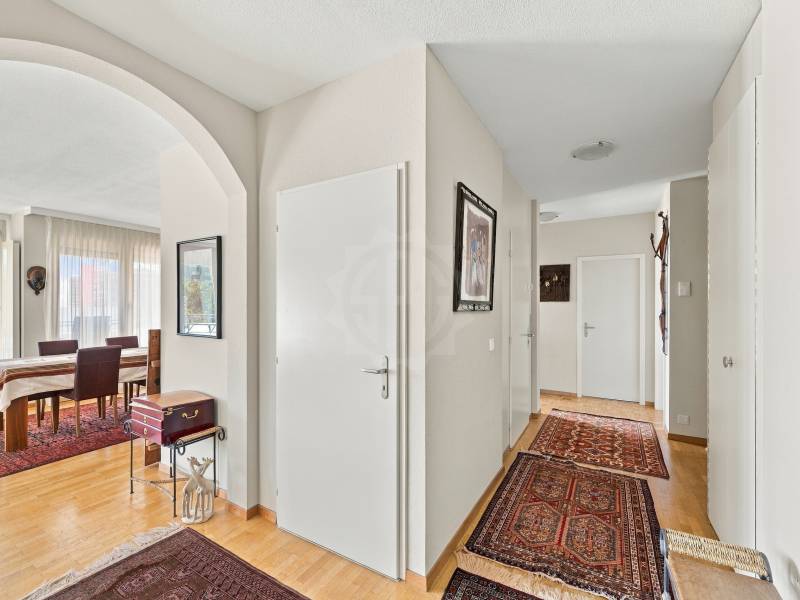 6 rooms apartment, photo 1 sur 10