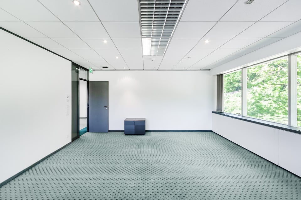 196m² bureau